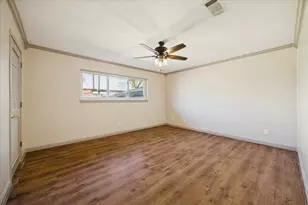 10718 Inwood Dr, Houston, TX 77042 - Photo 16