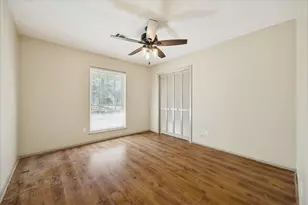 10718 Inwood Dr, Houston, TX 77042 - Photo 18