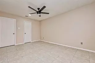 11503 High Star Dr, Houston, TX 77072 - Photo 38