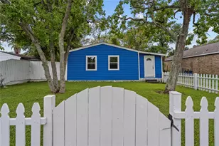 1101 8th Ave N, Texas City, TX 77590 - Photo 2