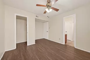 1910 Brushy Creek Dr, Sugar Land, TX 77478 - Photo 20