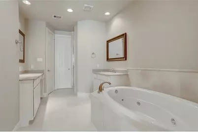 9133 Creekstone Lake Drive, Houston, TX 77054 - Photo 18