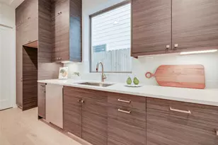 2628 Peckham St, Houston, TX 77098 - Photo 8