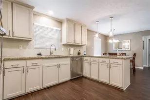 584 Elm St, Prairie View, TX 77484 - Photo 2