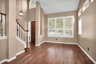 111 S Winterport Cir, The Woodlands, TX 77382 - Photo 4