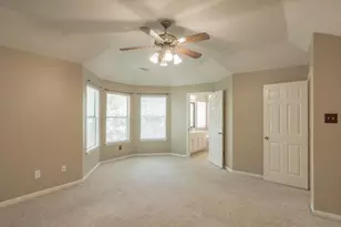 111 S Winterport Cir, The Woodlands, TX 77382 - Photo 10