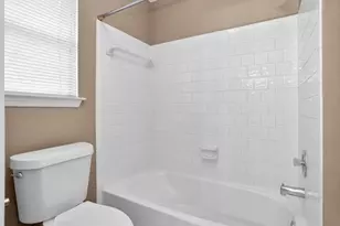 111 S Winterport Cir, The Woodlands, TX 77382 - Photo 14
