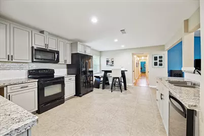 1515 Durango Drive, Houston, TX 77055 - Photo 8