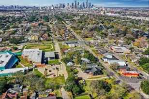 4976 Polk St, Houston, TX 77023 - Photo 4