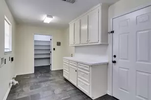1928 Greentree Dr, Huntsville, TX 77340 - Photo 16