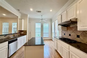 2806 Briarhurst Park, Houston, TX 77057 - Photo 12