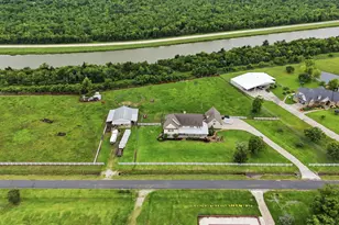 4350 Skylane Dr, Beach City, TX 77523 - Photo 32