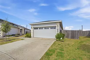 2803 Chancery Summit Ct, Houston, TX 77047 - Photo 2