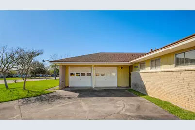 1510 W 11th Street, Freeport, TX 77541 - Photo 4