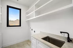 4708 Laurel St, Bellaire, TX 77401 - Photo 28