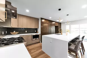 10722 Ella Lee Ln, Houston, TX 77042 - Photo 20