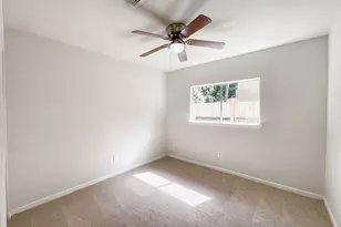 4911 Creek Shadows Dr, Houston, TX 77339 - Photo 10