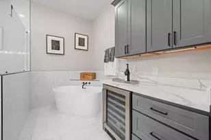 816 E 38th St, Houston, TX 77022 - Photo 8