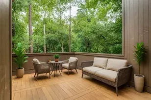 246 Litchfield Ln, Houston, TX 77024 - Photo 2