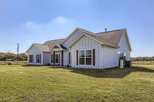 32123 Howell Rd, Waller, TX 77484 - Photo 1