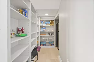 19023 Kahala Dr E, Galveston, TX 77554 - Photo 20