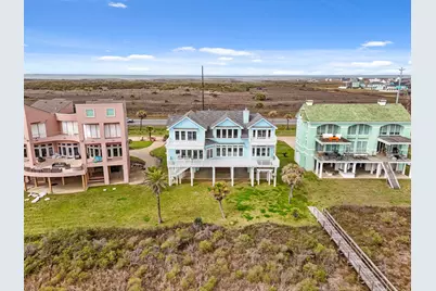19023 Kahala Drive E, Galveston, TX 77554 - Photo 2