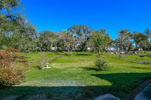 129 Cannon St, Clute, TX 77531 - Photo 28