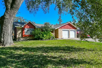 129 Cannon Street, Clute, TX 77531 - Photo 1