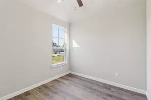 1129 Lilly Ln, Bellville, TX 77418 - Photo 16
