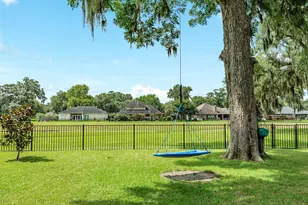 2286 Riverside Dr, West Columbia, TX 77486 - Photo 38