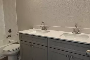 423 Calumet, Palacios, TX 77465 - Photo 10