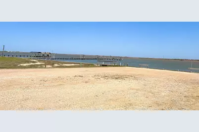 423 Calumet, Palacios, TX 77465 - Photo 32