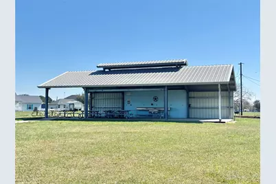 423 Calumet, Palacios, TX 77465 - Photo 24