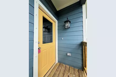 423 Calumet, Palacios, TX 77465 - Photo 18