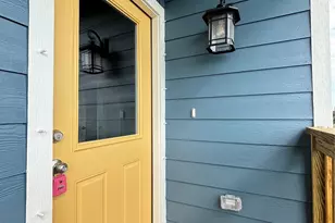 423 Calumet, Palacios, TX 77465 - Photo 18