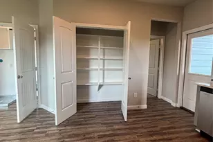 423 Calumet, Palacios, TX 77465 - Photo 6