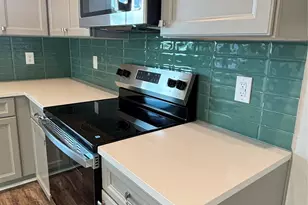 423 Calumet, Palacios, TX 77465 - Photo 12