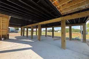 423 Calumet, Palacios, TX 77465 - Photo 4