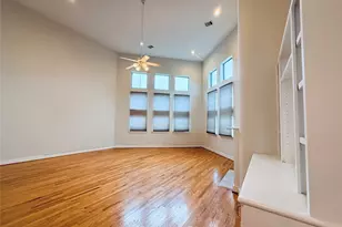 9813 Cynthia Ann Ct, Houston, TX 77025 - Photo 20
