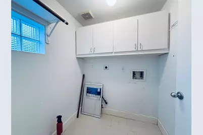 9813 Cynthia Ann Court, Houston, TX 77025 - Photo 14