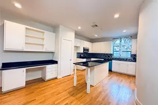 9813 Cynthia Ann Ct, Houston, TX 77025 - Photo 10