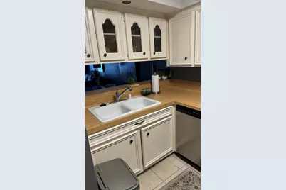 3131 Southwest Freeway #B17, Houston, TX 77098 - Photo 12