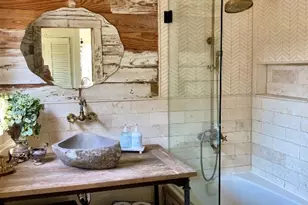 333 E Thigpen, Carmine, TX 78932 - Photo 12