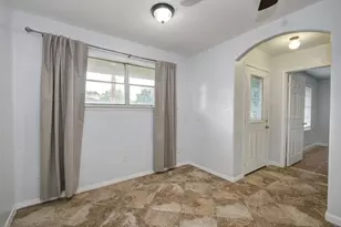 811 W 7th St, Freeport, TX 77541 - Photo 6