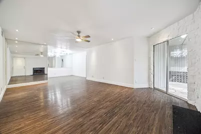 9700 Leawood Boulevard #1214, Houston, TX 77099 - Photo 6