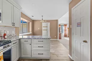 11270 Summit Dr, Conroe, TX 77303 - Photo 12