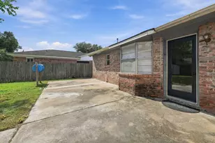 8339 Carvel Ln, Houston, TX 77036 - Photo 24