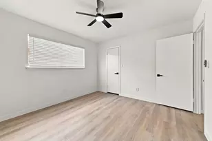 8339 Carvel Ln, Houston, TX 77036 - Photo 8