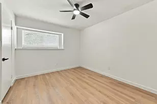 8339 Carvel Ln, Houston, TX 77036 - Photo 4