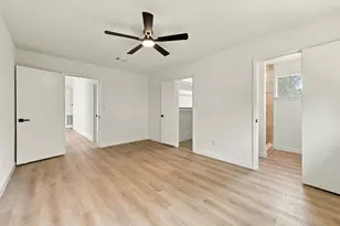 8339 Carvel Ln, Houston, TX 77036 - Photo 16